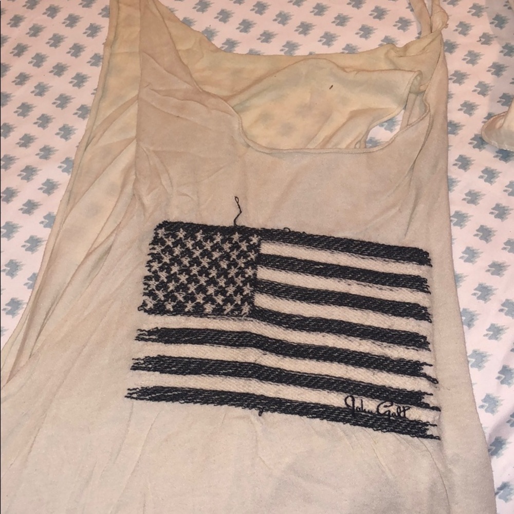 Super cute Brandy Melville shirt